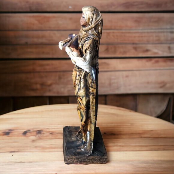 Paper Mache Mexican Folk Art - Peasant Woman Standing Holding Clay Pot - Picture 4 of 7